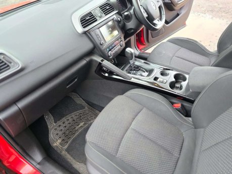 Renault Kadjar 1.5 dCi Dynamique Nav SUV 5dr Diesel EDC Euro 6 (s/s) (110 ps) 38