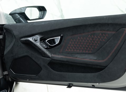 Lamborghini Huracan LP 640-4 PERFORMANTE 15