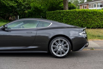 Aston Martin DBS V12 13