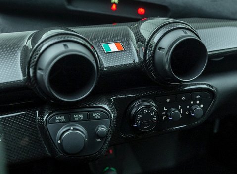 Ferrari LaFerrari 17