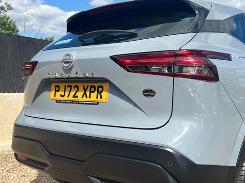 Nissan Qashqai DIG-T ACENTA PREMIUM DCT MHEV 18