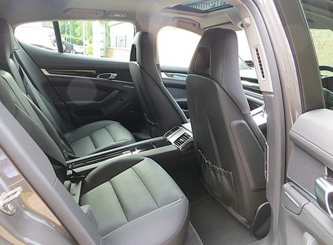 Porsche Panamera Diesel 9