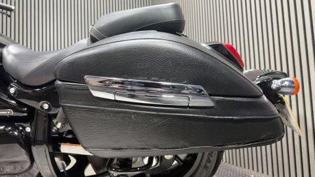 Suzuki Intruder 1500 VL C1500T 2013 28K CRUISER BIKE HARD PANNIERS + SERVICED 18