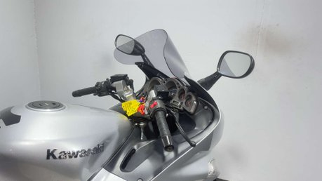 Kawasaki ZZR 2004 ONLY 29K FULL LUGGAGE NEW MOT SERVICED BIG CC TOURER 16