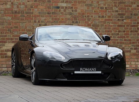 Aston Martin V12 Vantage S Roadster 1