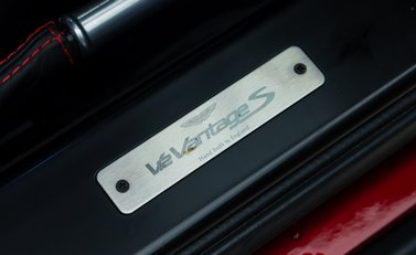 Aston Martin V12 Vantage s 23