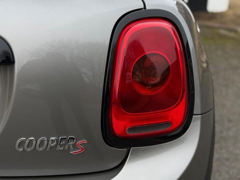 Mini Hatch 2.0 Cooper S Euro 6 (s/s) 3dr 28