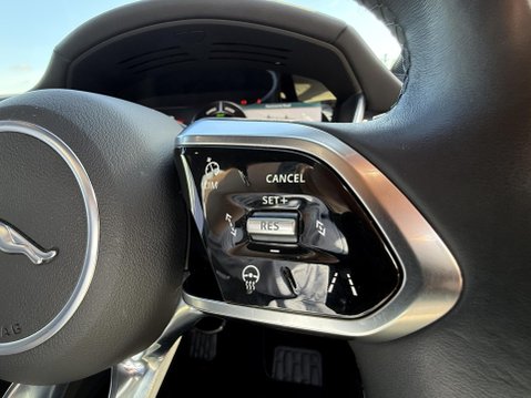 Jaguar I-Pace 400 90kWh R-Dynamic HSE Black SUV 5dr Electric Auto 4WD (400 ps) 29