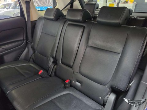 Mitsubishi Outlander 2.2 DI-D 4 Auto 4WD Euro 6 5dr 27