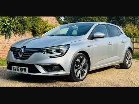 Renault Megane 1.6 dCi Signature Nav Hatchback 5dr Diesel Manual Euro 6 (s/s) (130 ps) 3