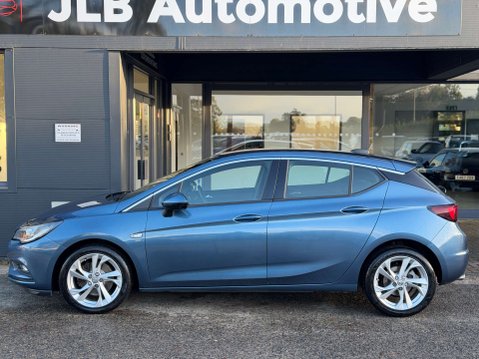 Vauxhall Astra 1.6 Astra SRi T S/S 5dr 9