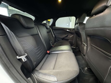 Ford Focus 2.3T EcoBoost RS Hatchback 5dr Petrol Manual AWD Euro 6 (s/s) (350 ps) 19