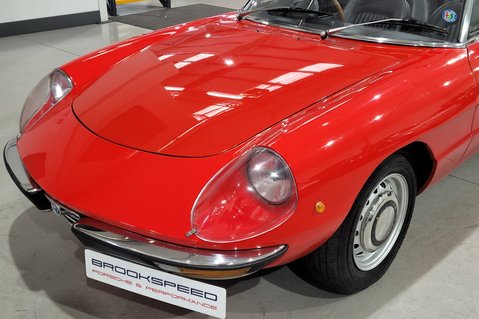 Alfa Romeo Spider 1750 VELOCE 10