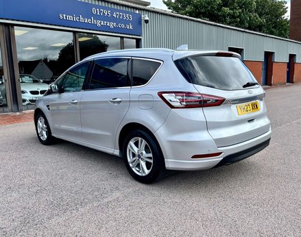 Ford S-Max 2.5 S-Max Titanium HEV CVT 5dr 9