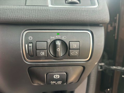 Volvo XC60 D5 SE LUX NAV AWD 19