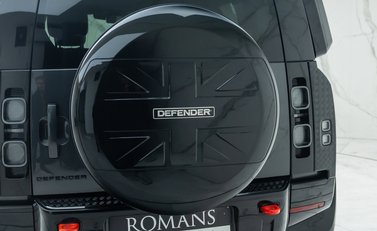 Land Rover Defender 110 X D350 32