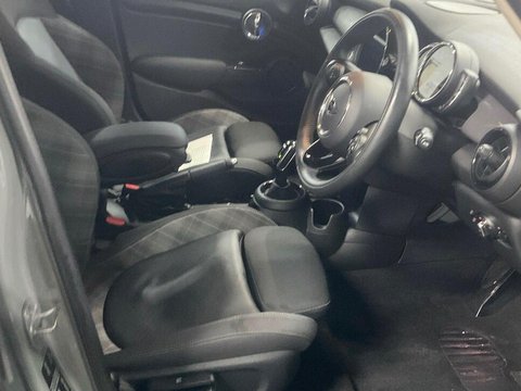 Mini Hatch 1.5 Cooper Classic Steptronic Euro 6 (s/s) 5dr 7