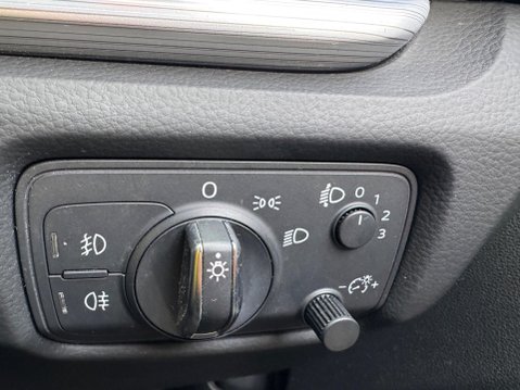 Audi A3 1.6 TDI Sport Sportback S Tronic Euro 6 (s/s) 5dr (Nav) 24