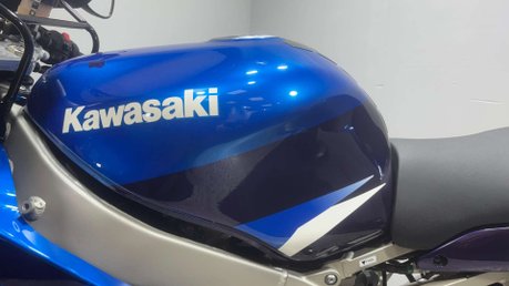 Kawasaki ZX ZX9R 2000 ONLY 6K 1 OWNER RUNNING PROJECT BIKE SPORT BIKE 18