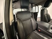 Land Rover Discovery 3.0 Discovery SE SD6 Auto 4WD 10