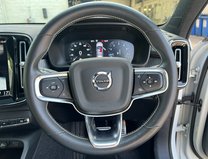 Volvo XC40 1.5 T3 R-Design SUV 5dr Petrol Auto Euro 6 (s/s) (163 ps) 23