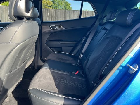 Kia Sportage GT-LINE ISG MHEV 9