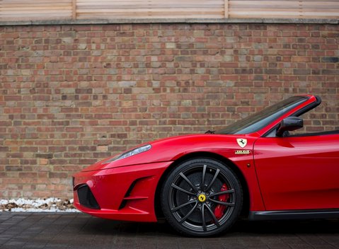 Ferrari 430 Scuderia Spider 16M 23
