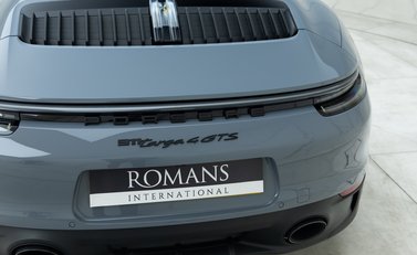 Porsche 911 Targa 4 GTS (992) 32