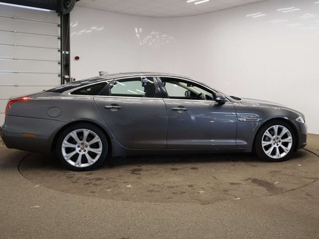 Jaguar XJ 3.0 XJ Portfolio V6 D Auto 4dr 7