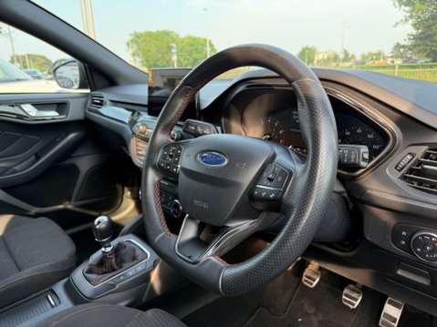 Ford Focus ST-LINE 9