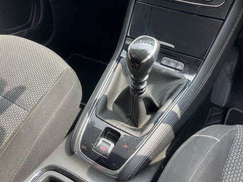 Vauxhall Grandland X 1.2 Turbo SE SUV 5dr Petrol Manual Euro 6 20