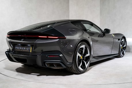 Ferrari 12Cilindri COUPE. HISTORIC PAINTWORK. PASSENGER DISPLAY. LIFT. PANO ROOF. CARBON INT. 4