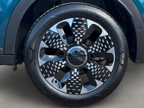 Fiat 600 115kW La Prima 54kWh 5dr Auto 14