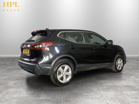 Nissan Qashqai 1.3 DIG-T Acenta Premium SUV 5dr Petrol Manual Euro 6 (s/s) (140 ps) Alloys 7