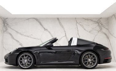 Porsche 911 (992) Targa 4 2