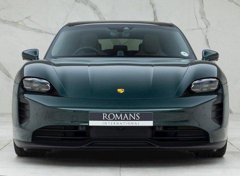 Porsche Taycan GTS Sport Turismo 4