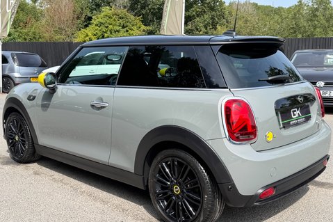 Mini Hatch COOPER S LEVEL 2 - REVERSE CAMERA - APPLE CARPLAY 2