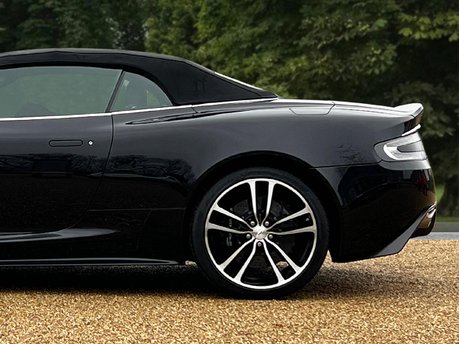 Aston Martin DBS V12 VOLANTE CARBON BLACK EDITION 10