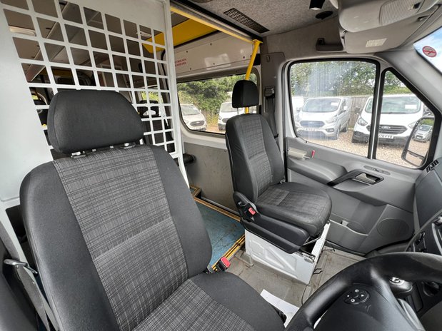 Mercedes-Benz Sprinter AUTO LWB L3H1 Ex-Police 9 Seats Racking Cruise FSH EURO 6 NO VAT 29