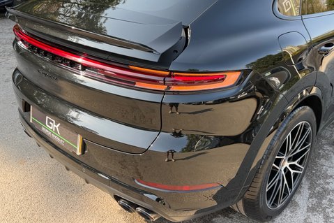 Porsche Cayenne V6 E-HYBRID BLACK EDITION -MATRIX LEDS -360 CAMS -WHITE LEATHER INTERIOR 25