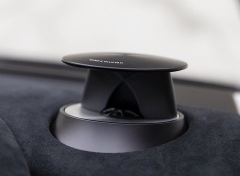 Aston Martin V12 Vantage S AMR 18