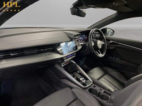 Audi A3 1.5 TFSI 35 S line Saloon 4dr Petrol S Tronic Euro 6 (s/s) (150 ps) Air Con 15