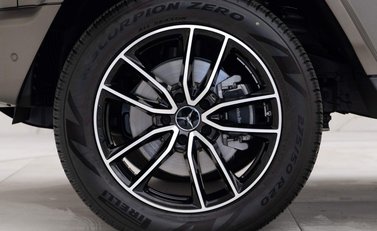 Mercedes-Benz G Series G 400 D 4MATIC AMG LINE PREMIUM PLUS 21