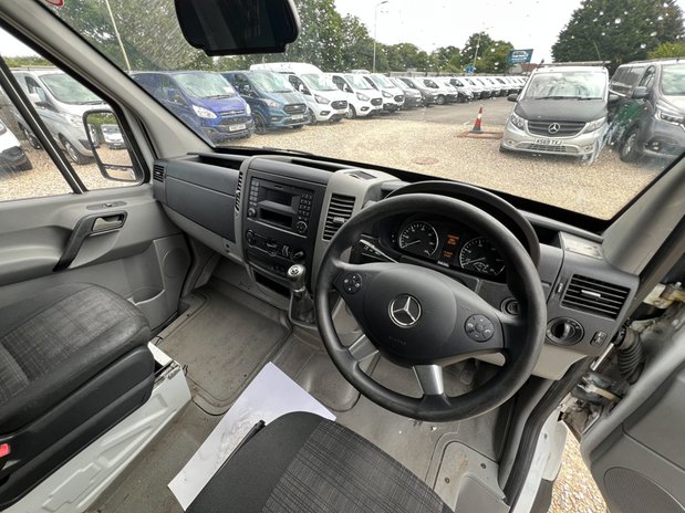 Mercedes-Benz Sprinter AUTO LWB L3H1 Ex-Police 9 Seats Racking Cruise FSH EURO 6 NO VAT 28