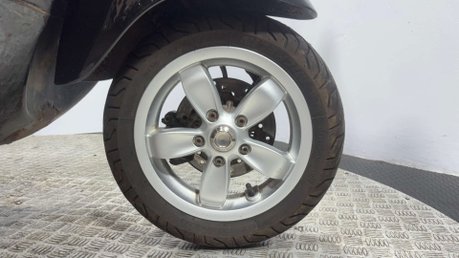 Piaggio Vespa Primavera 2016 17K RUNS WELL EASY LIGHT PROJECT 125CC SCOOTER BIKE 25