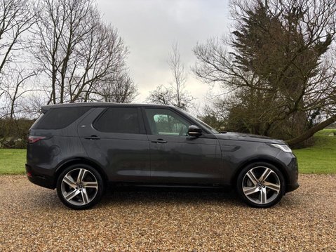 Land Rover Discovery R-DYNAMIC HSE MHEV 6