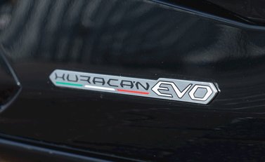Lamborghini Huracan LP640-4 EVO 23