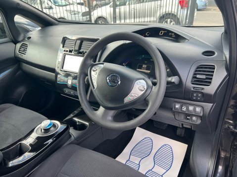 Nissan LEAF 30kWh Acenta Auto 5dr 19