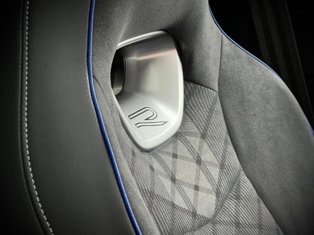 Volkswagen Passat R-LINE DSG 35