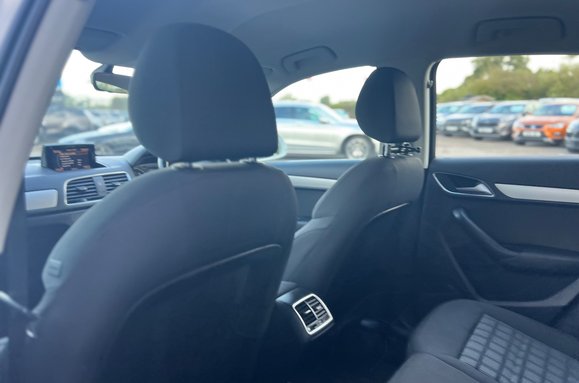 Audi Q3 2.0 TDI SE 38